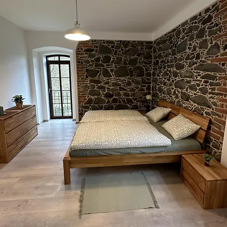 Apartmanhotel Mlyn Bynov 4*